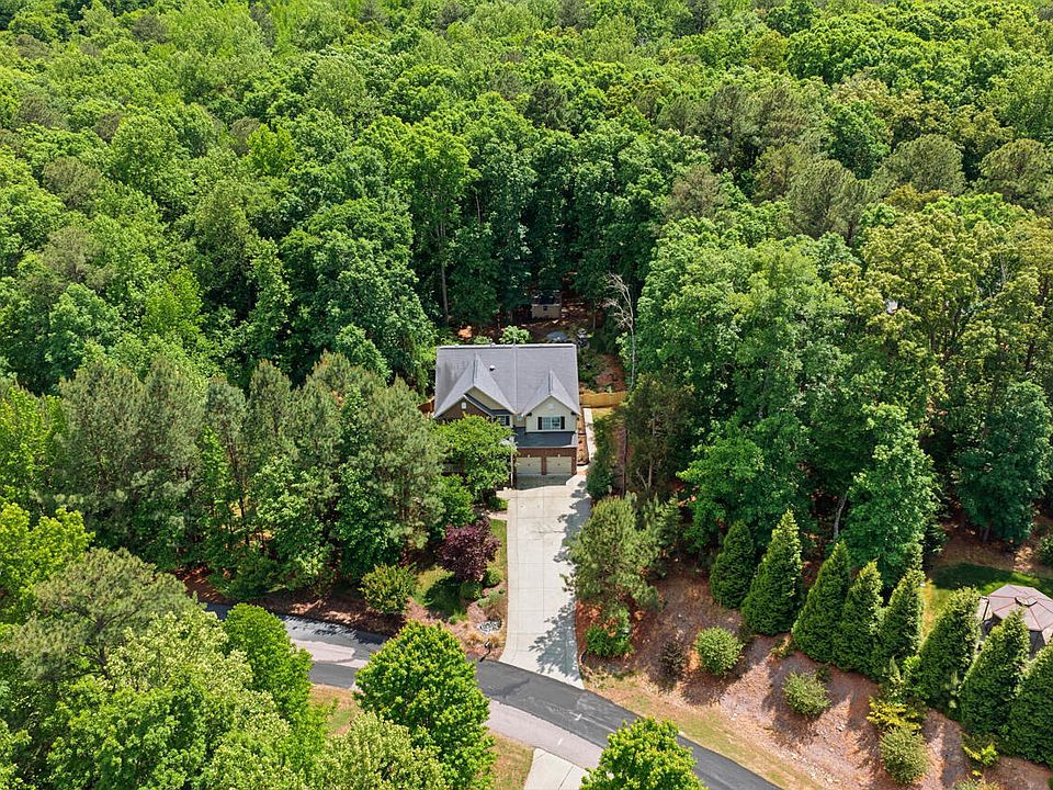 1st image of 776 Legend Oaks Dr