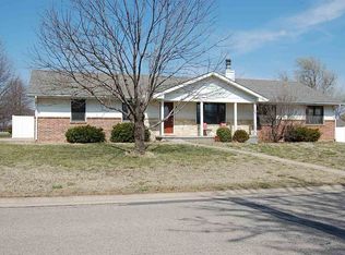 406 E 34th Ave, Winfield, KS 67156