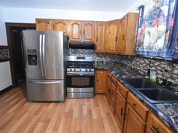 4th image of 141 W 124th St