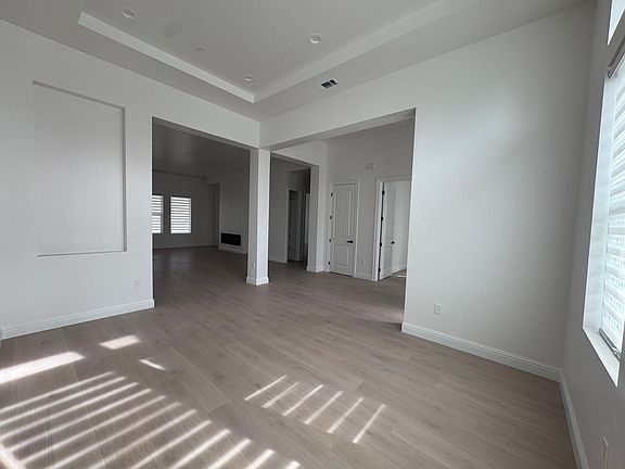 5th image of 8105 Fair Oaks Blvd