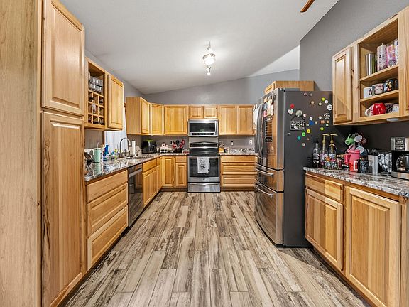 4th image of 49852 Dupuis Rd