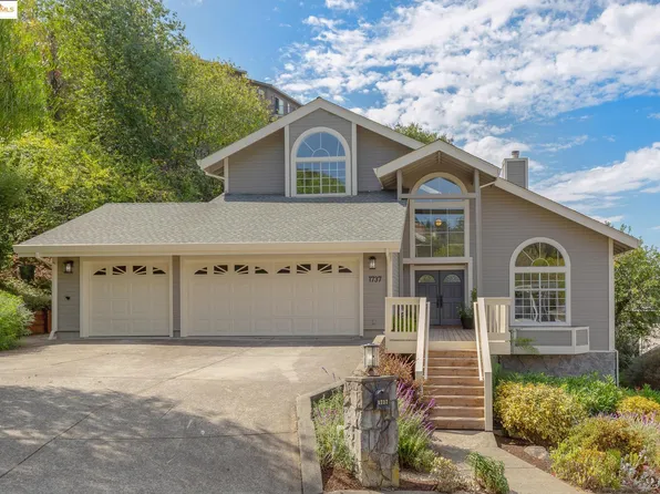 1737 Alhambra Ln, Oakland, CA 94611