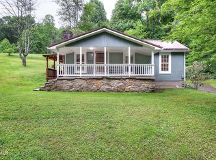 642 Dennis Cove Rd, Hampton, TN 37658
