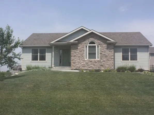 3622 Everett Dr, Manhattan, KS 66503