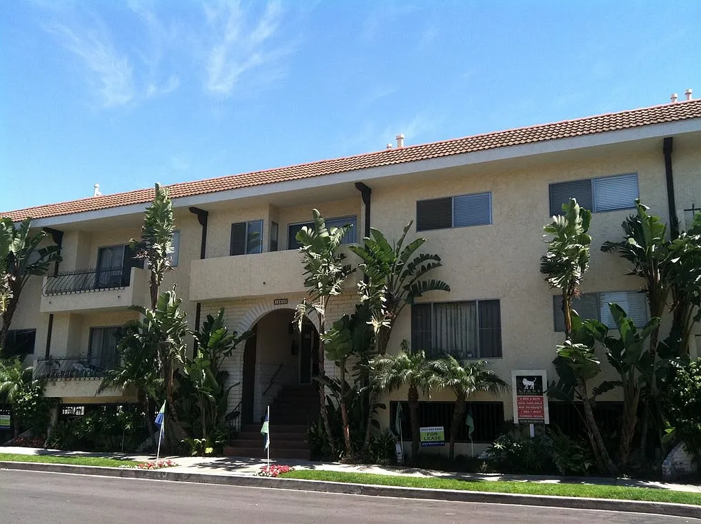 12340 Rochester Ave — Photo 1