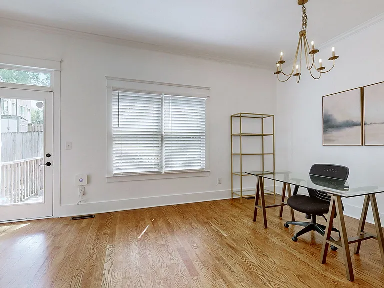 1211B Montgomery Ave — Photo 6