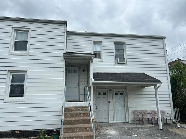 218 E Susquehanna St #1B — Photo 1