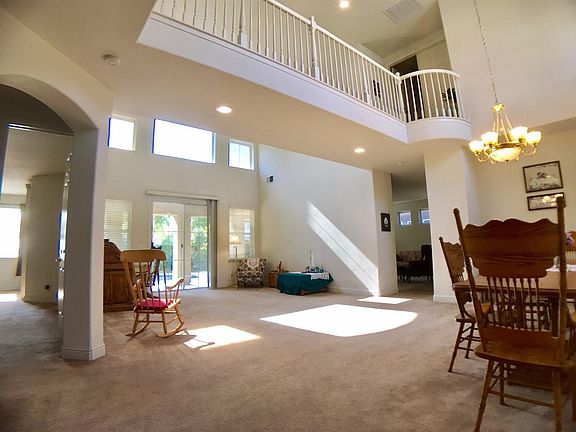 5th image of 9563 N Larkspur Ave