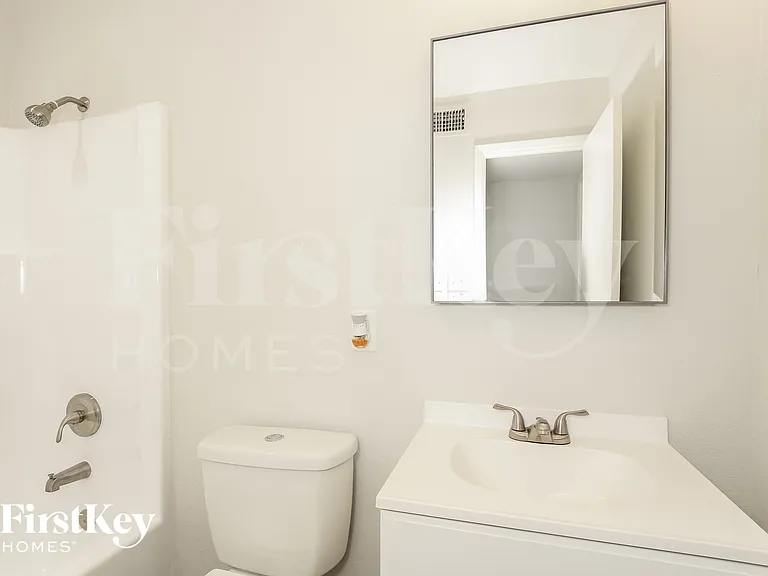10843 N 45th Ave — Photo 16