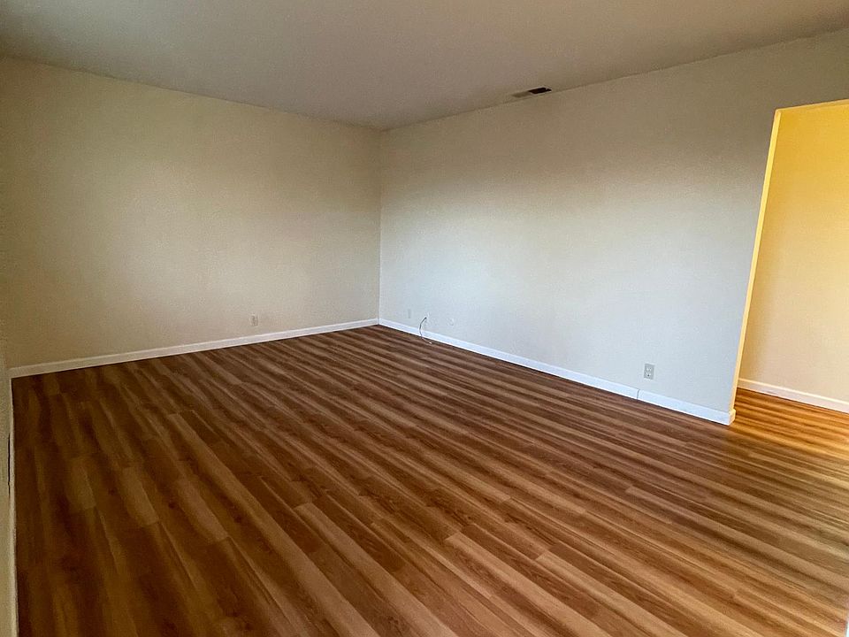 1st image of 120 N Craig Ave