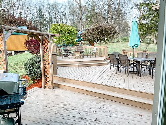 5th image of 106 Rollingwood Dr