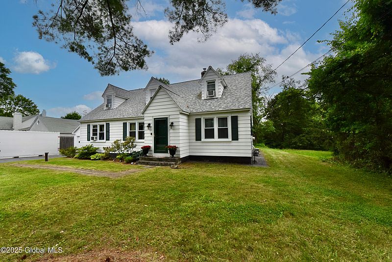 2nd image of 13 Appleton Road