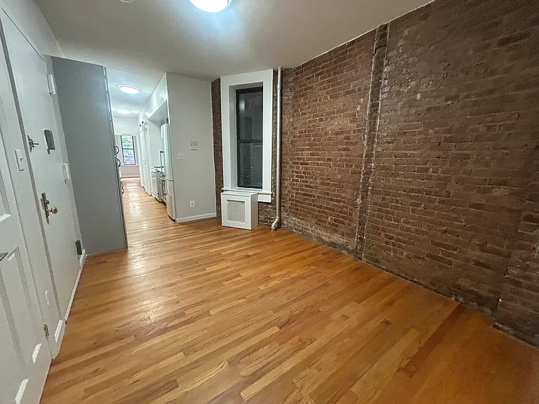 530 E 83rd St #1E — Photo 8