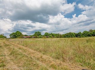 1855 Elm Springs Rd, Springdale, AR 72762