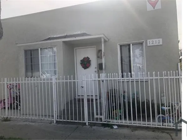 1210 E 68th St, Los Angeles, CA 90001