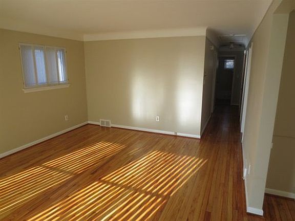 2nd image of 12831 Winston Ave