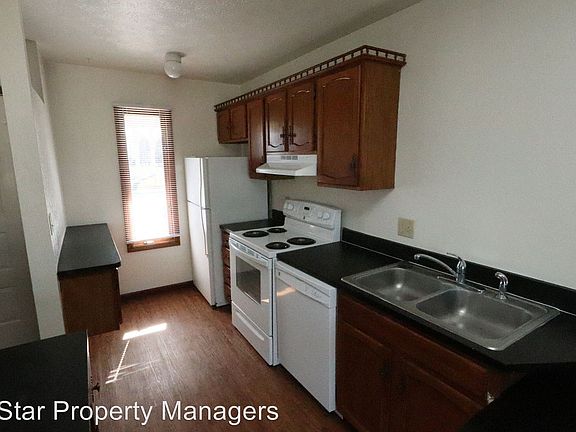 2nd image of 2501 W Clinton St Unit 2501C