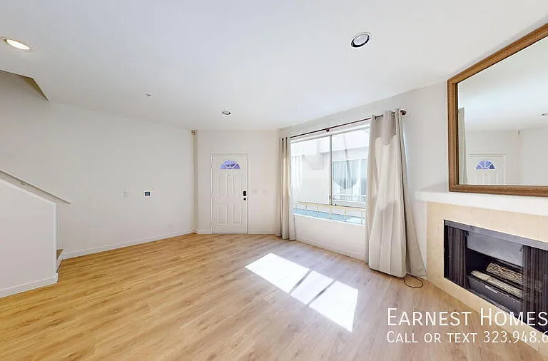 18347 Saticoy St #31 — Photo 19