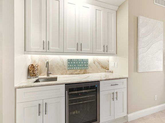 5th image of 400 Flagship Dr APT 304