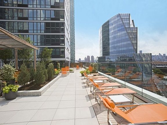 5th image of 4325 Hunter St APT 3613W
