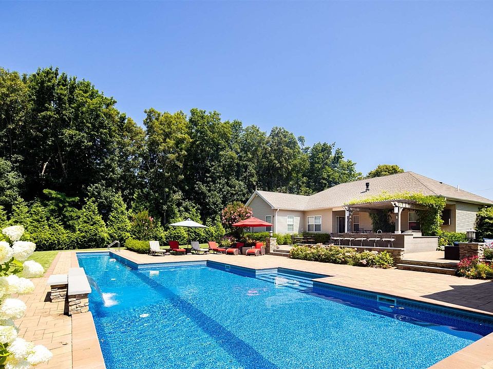 1835 Reeve Road, Mattituck, NY 11952 Zillow