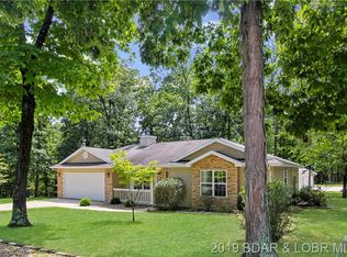 12 Lakeview Ct, Lake Ozark, MO 65049
