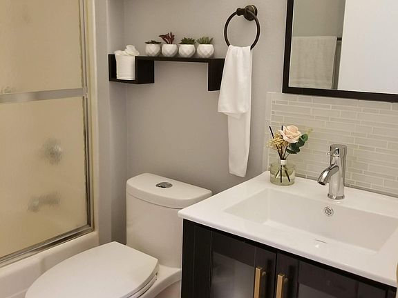 4th image of 21606 Belshire Ave APT 7