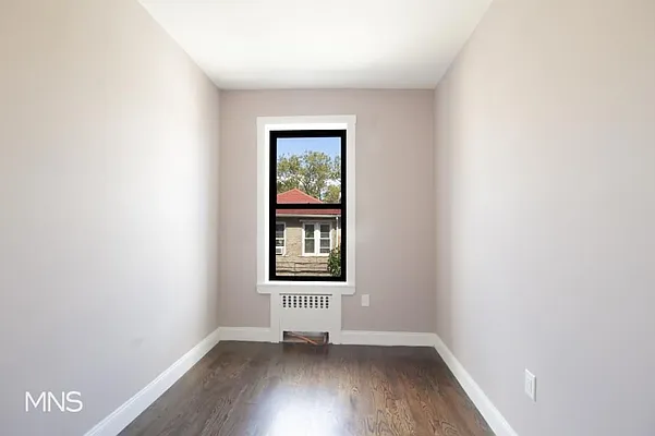 Rented by MNS | media 12