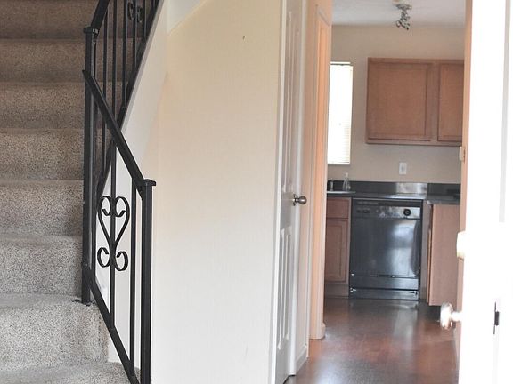 2nd image of 1469 Willow Brook Cv