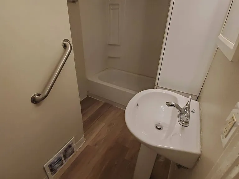 1435 Villa St — Photo 14