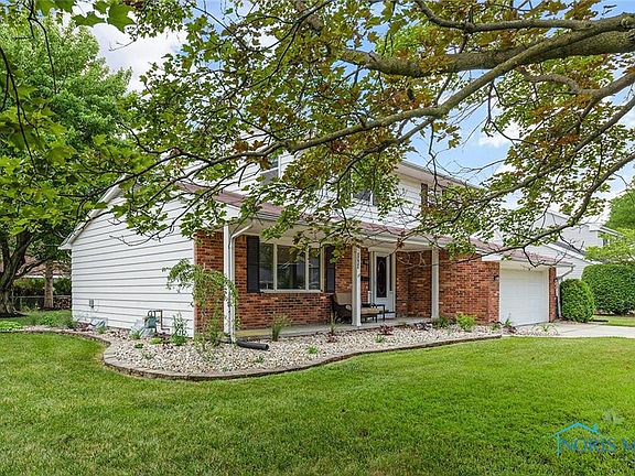 3rd image of 3805 Oak Forest Dr