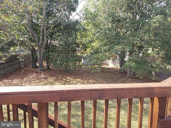 4th image of 7906 Elmwood Ln