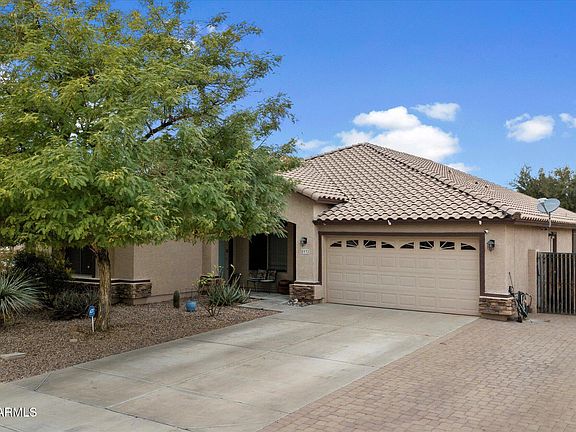 3rd image of 5932 W POINSETTIA Drive