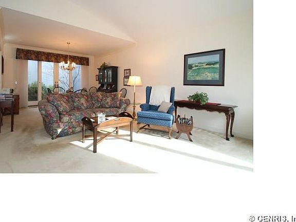 4th image of 90 Tobey Ct