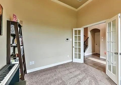 3rd image of 2575 Riverway Dr