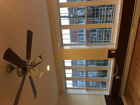 4th image of 927 E 223rd St #2