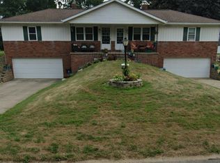 1152 Southcrest Dr, Akron, OH 44319
