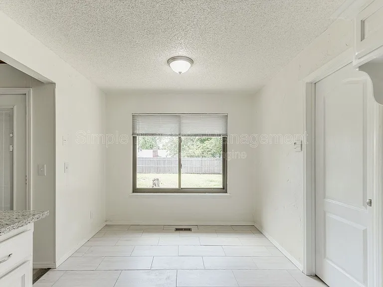 704 Pepperdine Ave — Photo 11