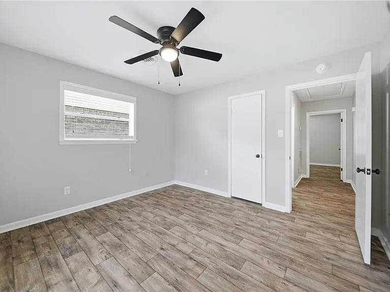 2304 Devonshire St — Photo 29