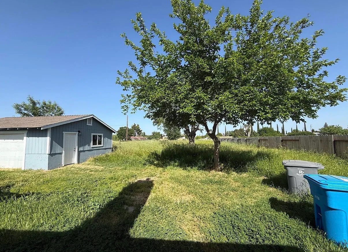2 bed, 1096 sqft, $2,800 — Photo 2
