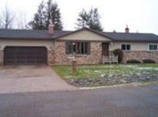 11 Southwood Ln, Ishpeming, MI 49849