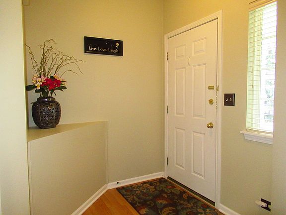 4th image of 3090 Autumn Lake Dr #3090