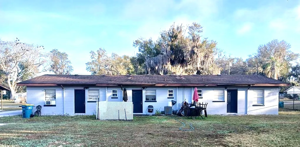 2 bed, $1,300 — Photo 3