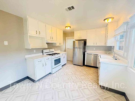 5th image of 1218-1220 Huntington St #1218