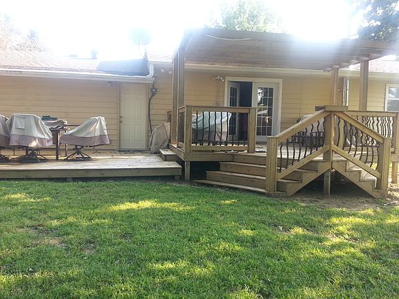4th image of 2912 McCorkindale Ave