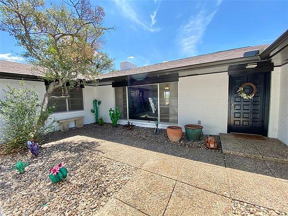 2nd image of 103 Yucca Dr