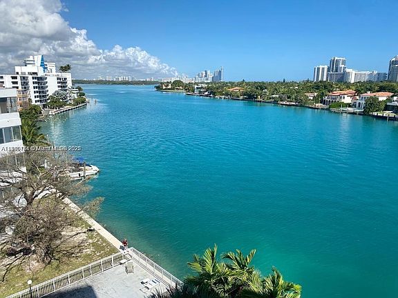 3rd image of 9821 E Bay Harbor Dr APT 503