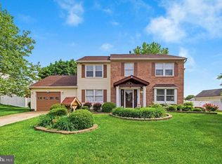 58 Twin Ponds Dr, Sewell, NJ 08080