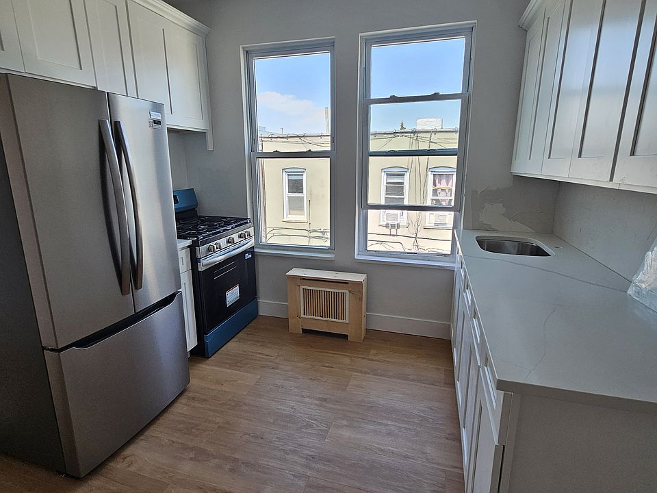 1st image of 25-09 42nd St #2