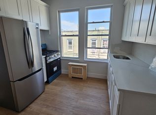 25-09 42nd St #2, Astoria, NY 11103